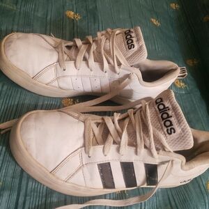 Much Loved Classic Adidas Neo Daily Twist Mid-Top Sneakers – Women’s 7.5